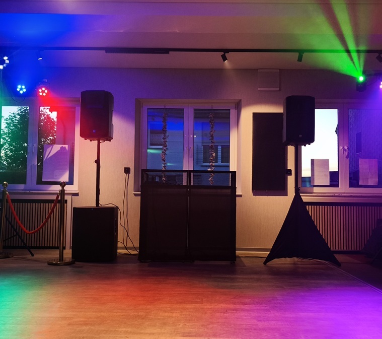  DJ Table mieten, leihen, schwarz