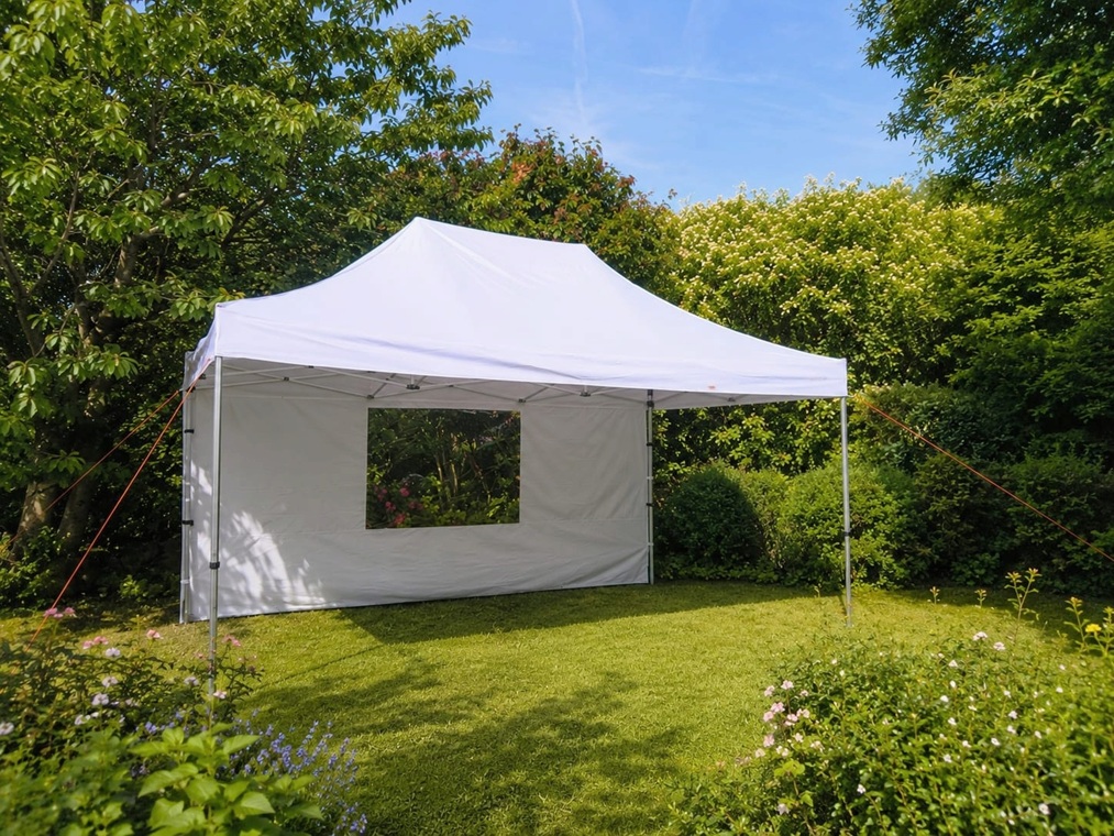 Faltpavillon 3x4,5m mieten Aachen aufgebaut mit Seitenwänden